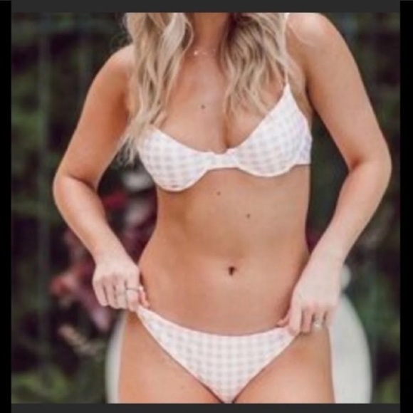 Kittenish Peach Bikini - Picture 3 of 7